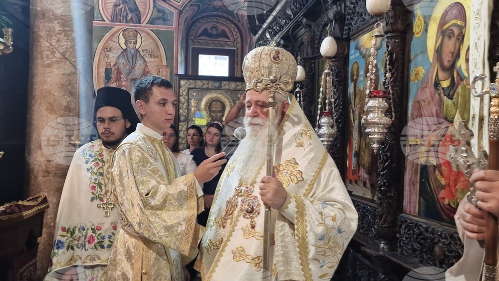 Троян - Троянски манастир - въдворяване на новия игумен Драговитийски епископ Василий