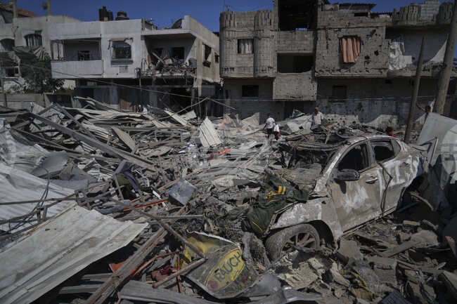 Най-малко 56 палестинци, включително 4 деца, бяха убити при израелски удари в ивицата Газа