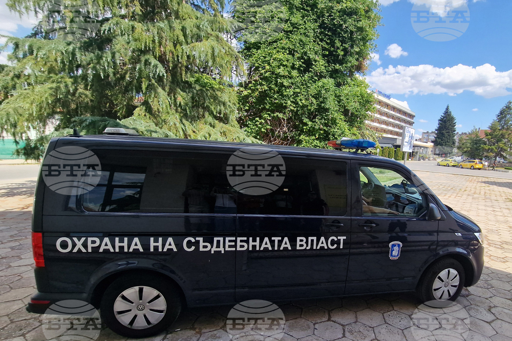 Свиленград - Районен съд - мярка - подсъдими - незаконна фабрика за цигари