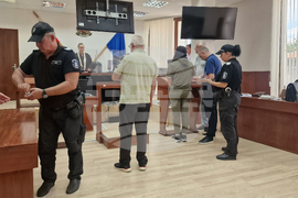 Свиленград  - Районен съд - мярка - подсъдими - незаконна фабрика за цигари