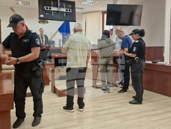 Свиленград  - Районен съд - мярка - подсъдими - незаконна фабрика за цигари