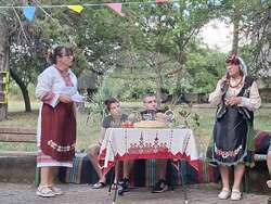 В село Питово организираха обредно закриване на жътвата