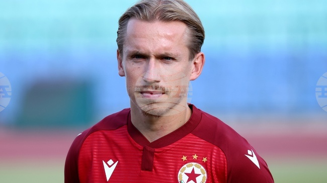 ЦСКА се раздели с шведския халф Дейвид Сегер