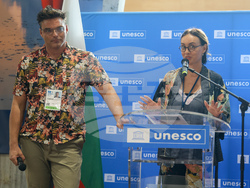 Франция - Париж - ЮНЕСКО - лекция