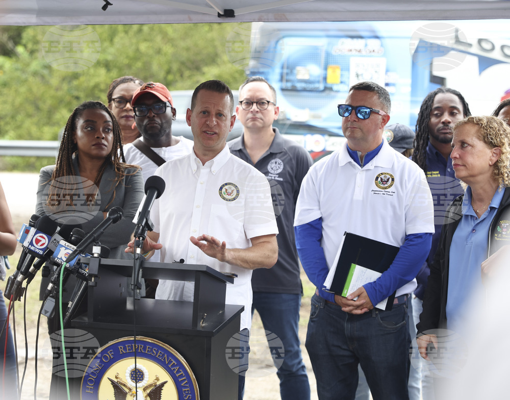 Immigration-Florida-Detention-Center