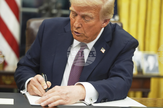 Тръмп подписа указ за ново отлагане с 90 дни на по-високите мита върху вноса на китайски стоки, съобщи Си Ен Би Си