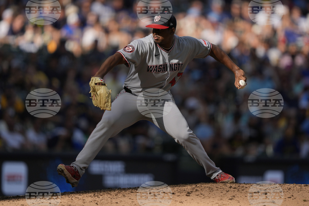 Nationals Brewers Baseball