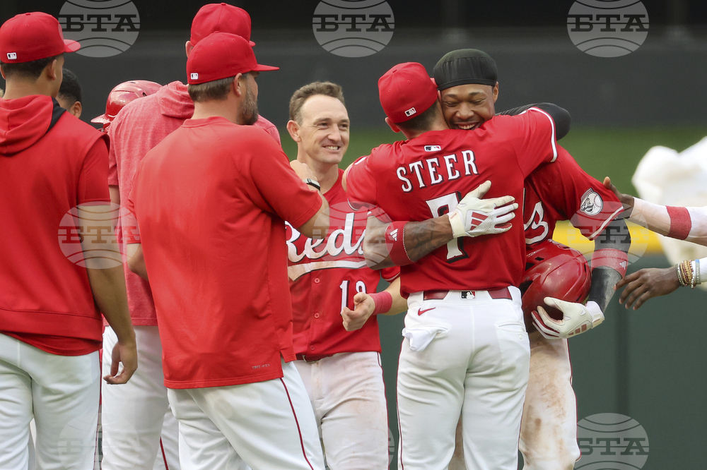 Reds Rockies Baseball