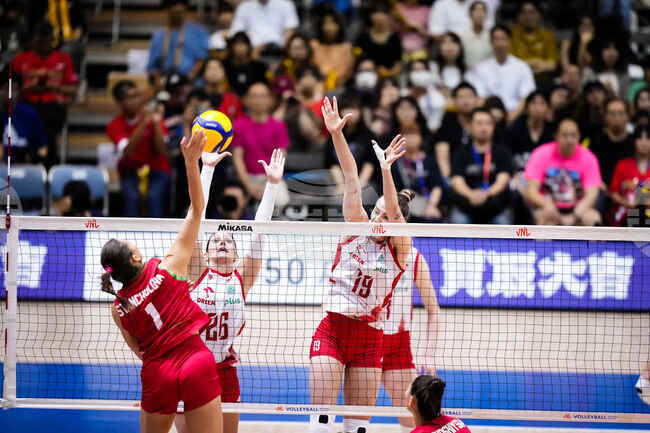 Националният тим на България по волейбол за жени приключи със загуба от Полша участието си в Лигата на нациите