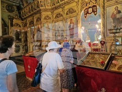 Разград - църква - служба