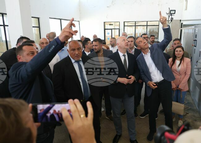 Премиерът Росен Желязков участва в инспектирането на пречиствателната станция "Ясна поляна" и отбеляза, че е гарантирано чистото водоснабдяване на населението в региона