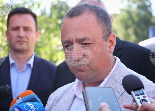 Във ВиК сектора в страната се правят сериозни инвестиции, каза регионалният министър Иван Иванов 