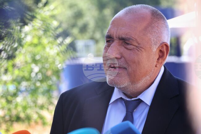 Инвестициите в Родопите ще продължат, каза Бойко Борисов в село Магерово