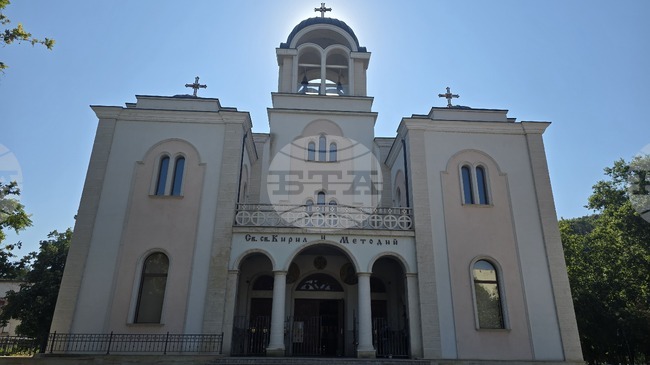 Рождественски концерт на църковни хорове и ученици ще се състои в катедралния храм „Св. св. Кирил и Методий” в Ловеч