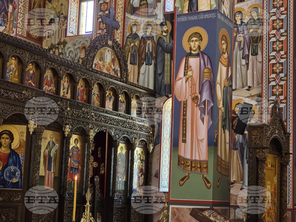 Ловеч - храм „Св. св. Кирил и Методий” - митрополит Гавриил - служба