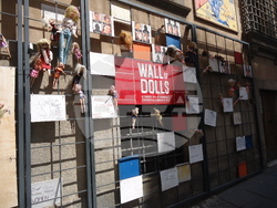 Италия - Рим - Мемориал „Стената на куклите“