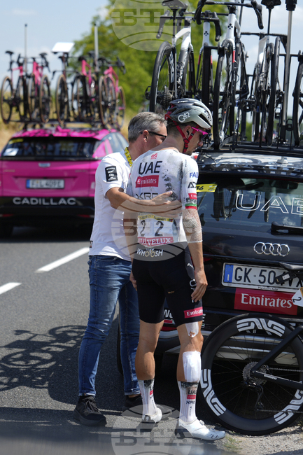 Важен съотборник на Тадей Погачар в Тур дьо Франция се оттегли от състезанието