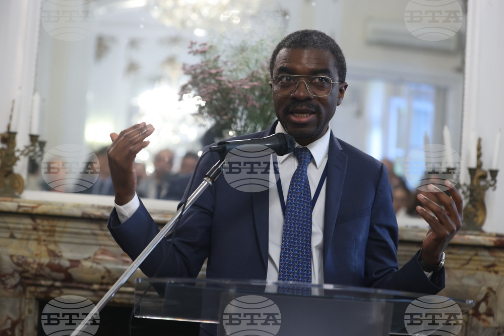 France - Paris - UNESCO - "Green Machine"