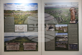 France - Paris - UNESCO - lecture