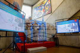 France - Paris - UNESCO - lecture