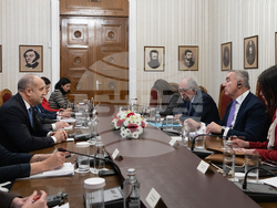 Президентът на Черна гора Мило Джуканович е на официално посещение у нас по покана на българския държавния глава