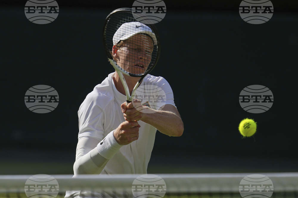 Яник Синер и Тейлър Фриц се класираха за четвъртия кръг на турнира "Мастърс" в Синсинати, французин елиминира Стефанос Циципас