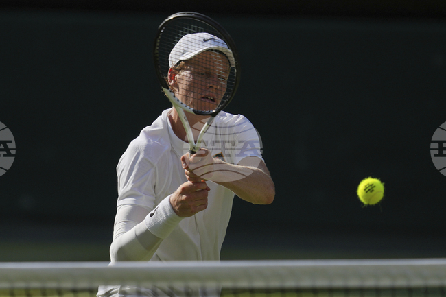 Яник Синер и Тейлър Фриц се класираха за четвъртия кръг на турнира "Мастърс" в Синсинати, французин елиминира Стефанос Циципас