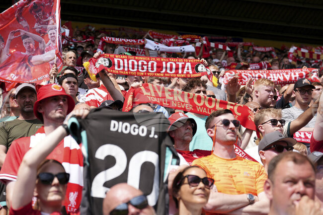 Джеймс Милнър ще носи фланелка с номер 20 в Брайтън в знак на почит към бившия си съотборник Диого Жота