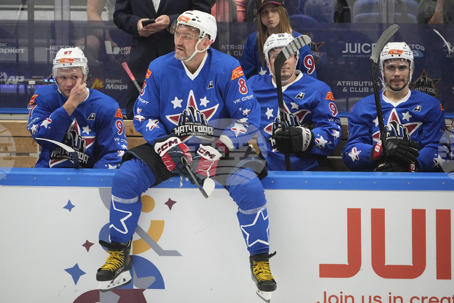 Овечкин за сравнението си с Майкъл Джордан: „Небето и земята“