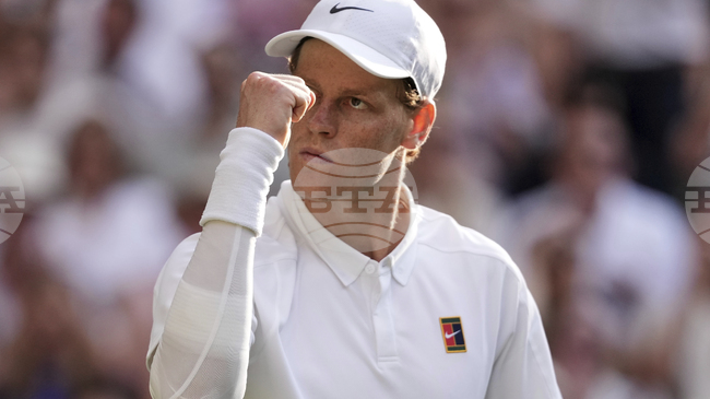 Шампионът от 2024 година Яник Синер започна с лесен успех участието си на турнира от сериите "Мастърс" в Синсинати