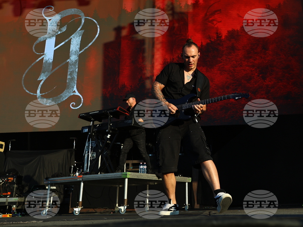 Село Могилово - "Midalidare Rock In The Wine Valley 2025" - рок фестивал - група - "Floor Jansen"