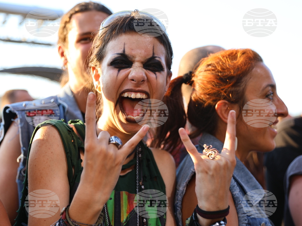 Село Могилово - "Midalidare Rock In The Wine Valley 2025" - рок фестивал - група - "Floor Jansen"