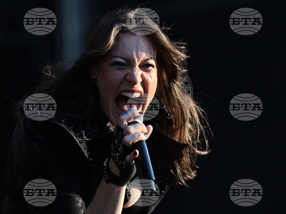 Село Могилово - "Midalidare Rock In The Wine Valley 2025" - рок фестивал - група - "Floor Jansen"