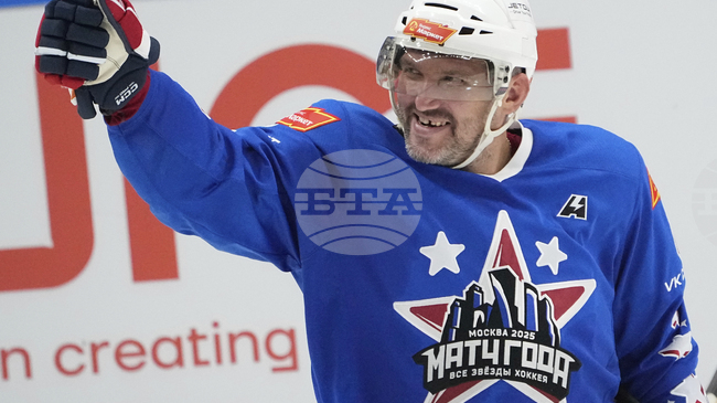 Хокеистът Александър Овечкин ще си партнира с руска технологична компания, за да продуцира филм за кариерата си