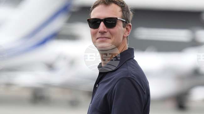 Зетят на Тръмп Джаред Къшнър се оттегля от участието в наддаването за „Уорнър Брос Дискавъри“