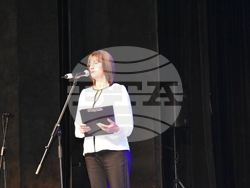 Поздравителен адрес и специален плакет получи Основно училище „Васил Левски“ по повод патронния празник