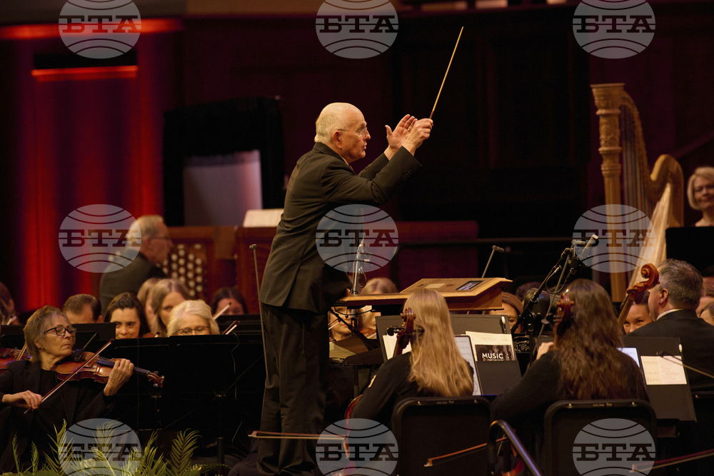 5,000th Broadcast of 'Music & the Spoken Word'