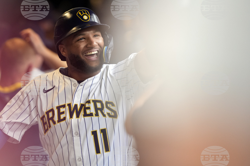 Nationals Brewers Baseball