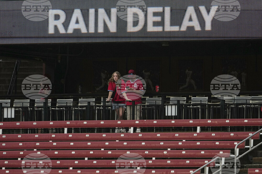 Braves Cardinals Baseball