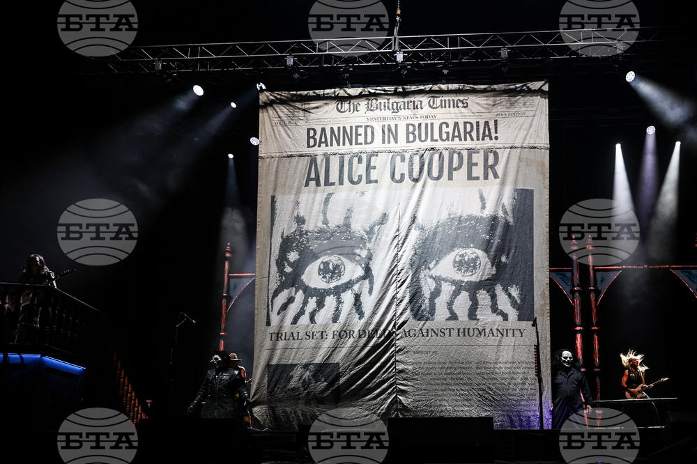 Село Могилово - "Midalidare Rock In The Wine Valley 2025" - рок фестивал - група - "Alice Cooper"
