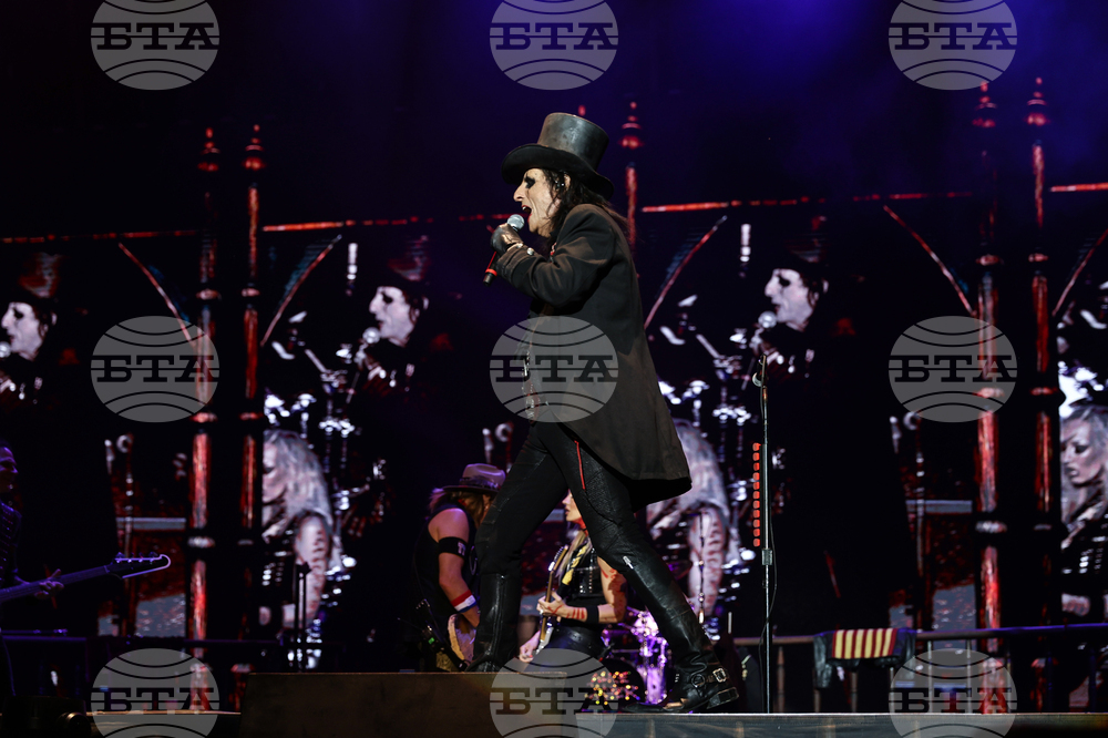Село Могилово - "Midalidare Rock In The Wine Valley 2025" - рок фестивал - група - "Alice Cooper"