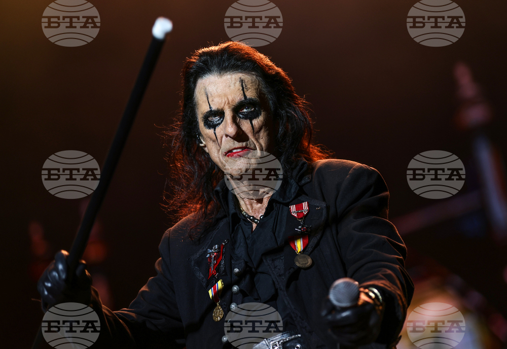 Село Могилово - "Midalidare Rock In The Wine Valley 2025" - рок фестивал - група - "Alice Cooper"