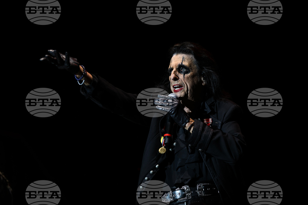 Село Могилово - "Midalidare Rock In The Wine Valley 2025" - рок фестивал - група - "Alice Cooper"