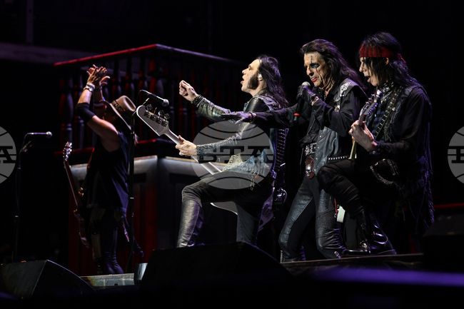 Село Могилово - "Midalidare Rock In The Wine Valley 2025" - рок фестивал - група - "Alice Cooper"