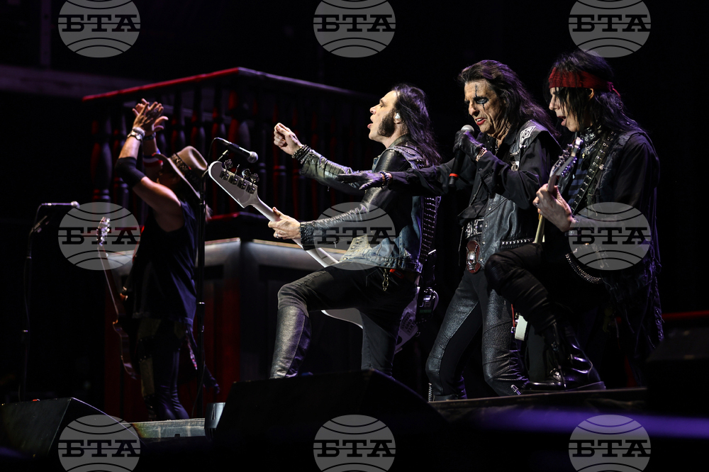 Село Могилово - "Midalidare Rock In The Wine Valley 2025" - рок фестивал - група - "Alice Cooper"