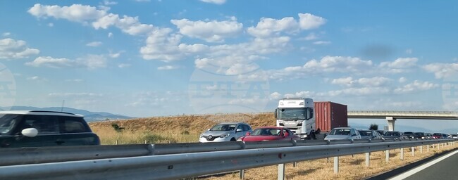 Жена на 39 години е пострадала при верижна катастрофа на АМ "Тракия"