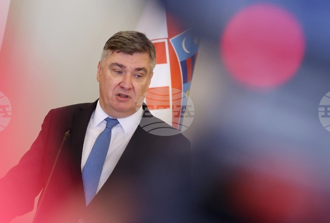 Хърватската полиция трябваше да реагира на усташките скандирания и песни, смята хърватският президент