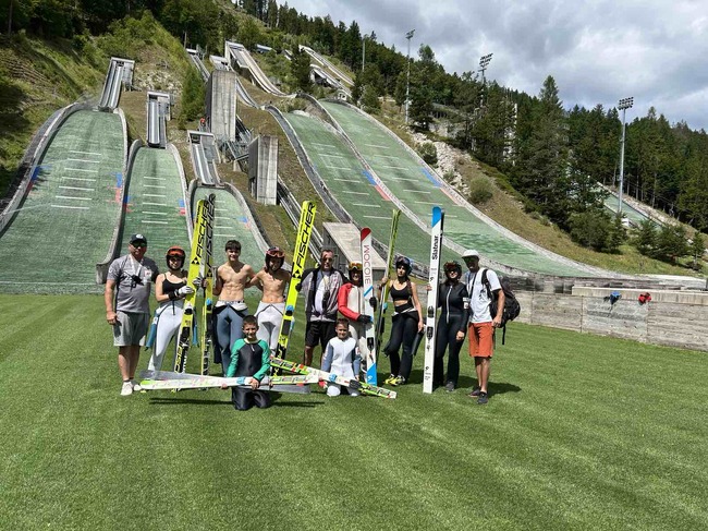 Състезателите от Б-националния отбор на България по ски скок взеха участие в международен лагер в Словения и в Австрия