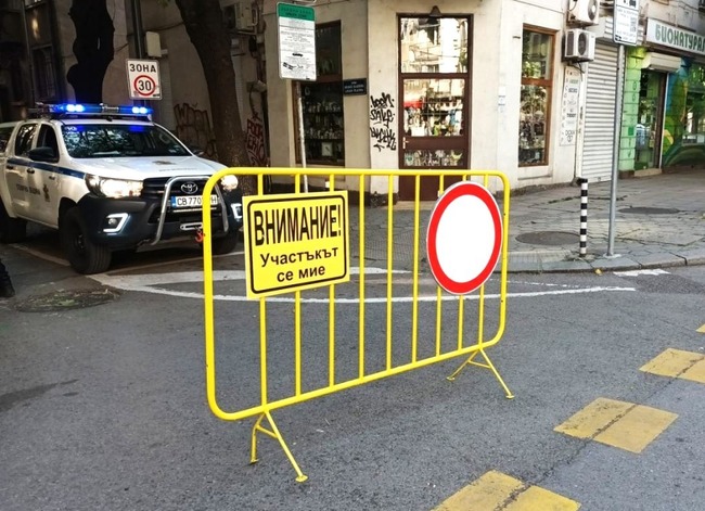 Столична община: Продължава миенето в кварталите в София - затворени за движение ще бъдат улици в район Средец 