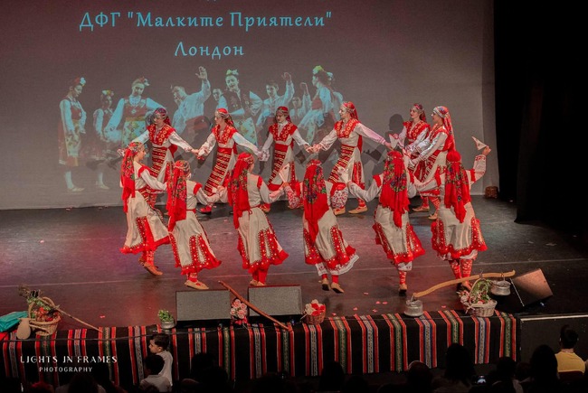 Изпращаме още една творческа година, в която децата ни растяха чрез танца, посочва Таня Петрова, ръководител на „Малките приятели“ в Лондон